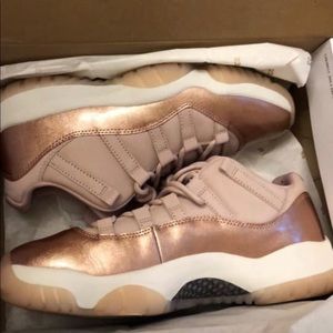 Jordan 11 lows